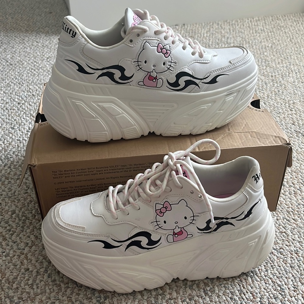 RARE HELLO KITTY PLATFORMS